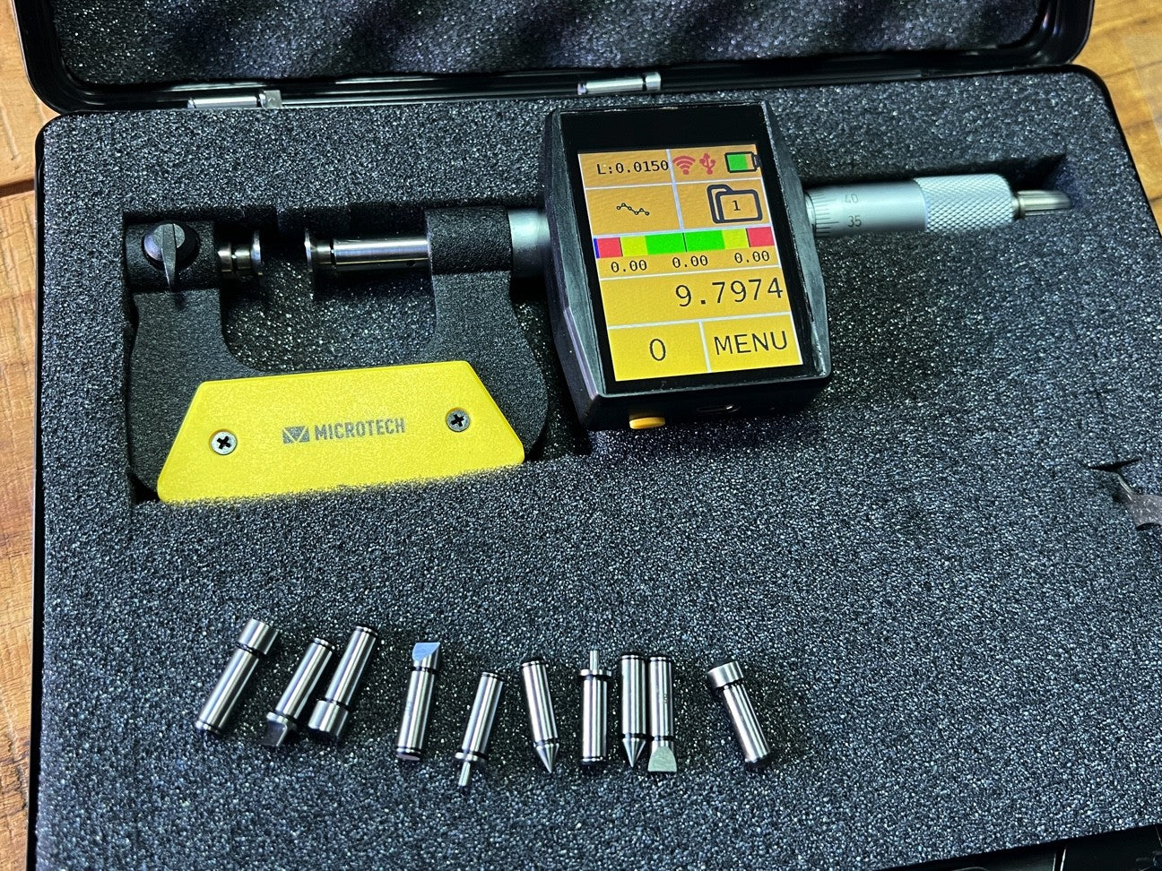 UNIVERSAL TABLET micrometer Interchangeable Anvil IP-65 (non rotating spindle) Wireless+USB