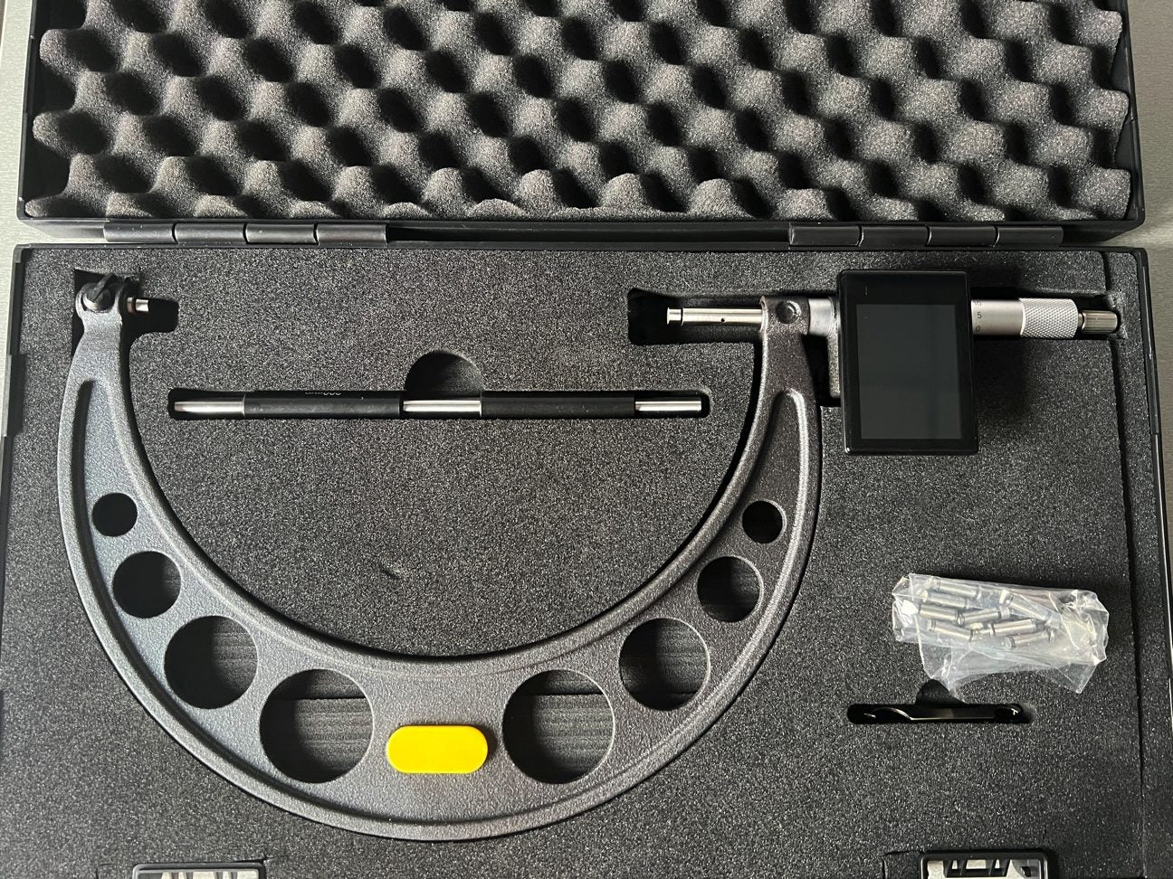 UNIVERSAL TABLET micrometer Interchangeable Anvil IP-65 (non rotating spindle) Wireless+USB