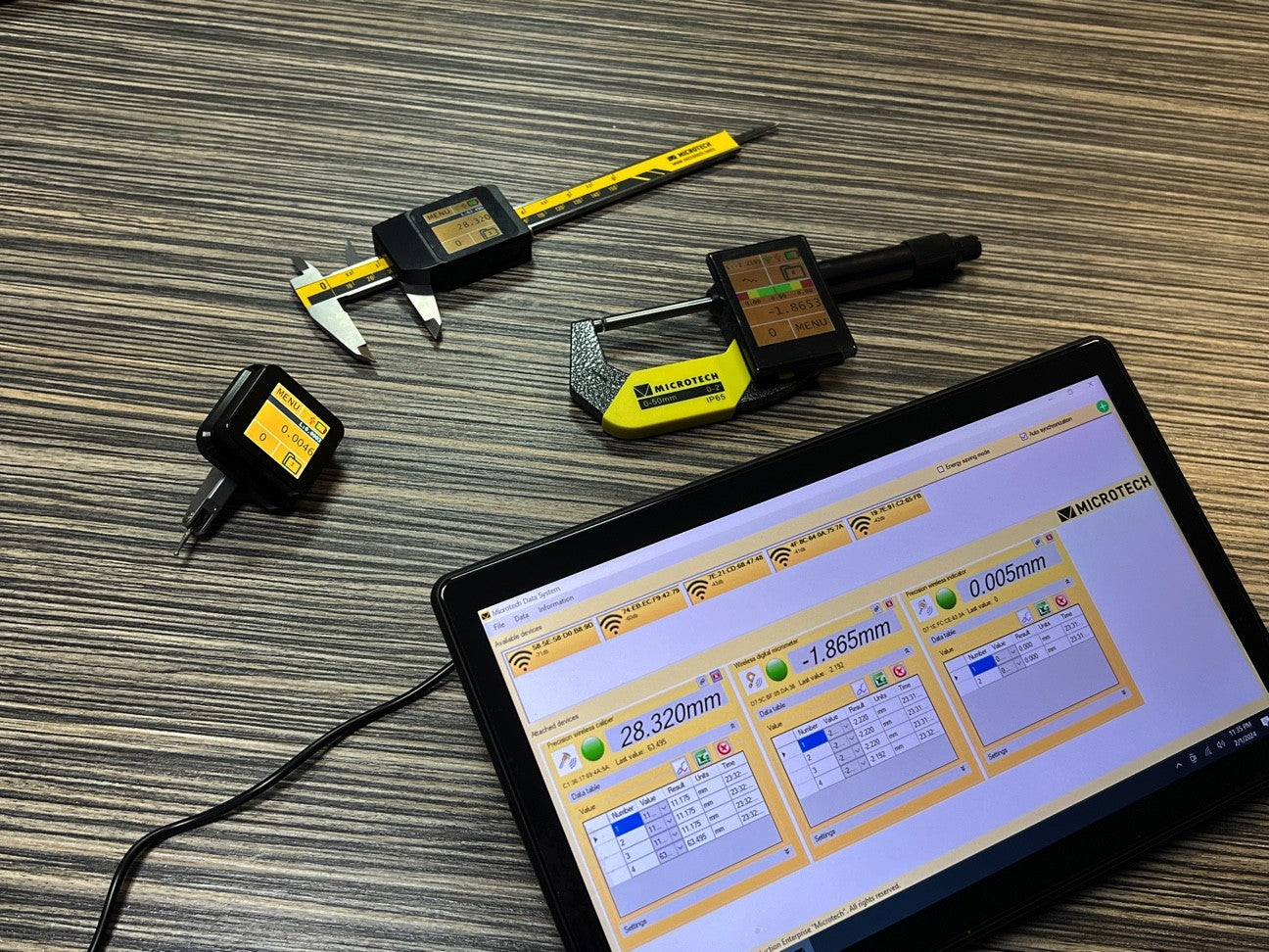 IOT MDS CONNECT PRO DISPLAY UNIT 11.6" (incl 1 USB dongle+ 1USB extension+MDS PRO app)