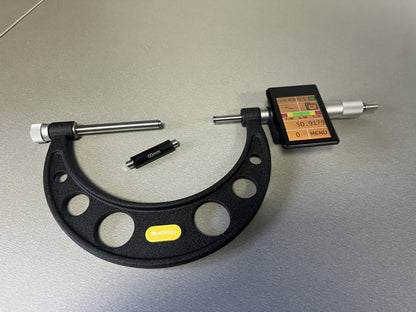 TABLET micrometer with INTERCHANGEABLE ANVILS  (anvils and rods incl)